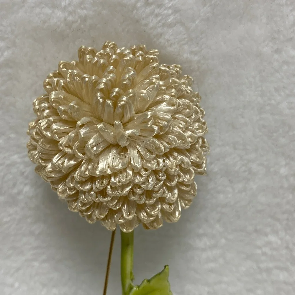 Vintage Chrysanthemum Flower Brooch Pin Enamel Green Leaf‎ Stem